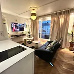 Le Boudoir De Longchamp Daire Suresnes