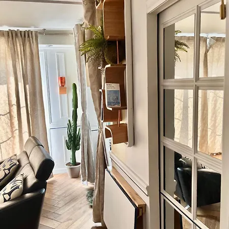 Le Boudoir De Longchamp Apartment Suresnes