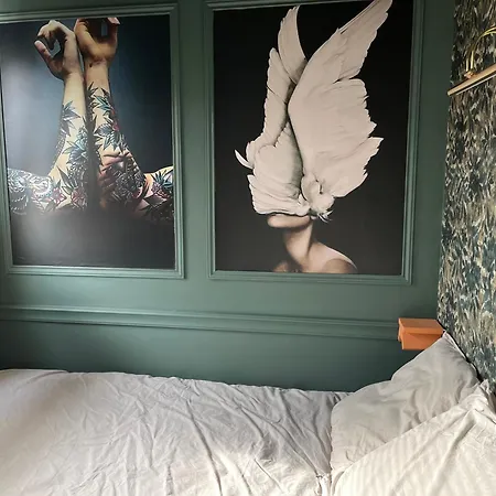 Le Boudoir De Longchamp * Suresnes