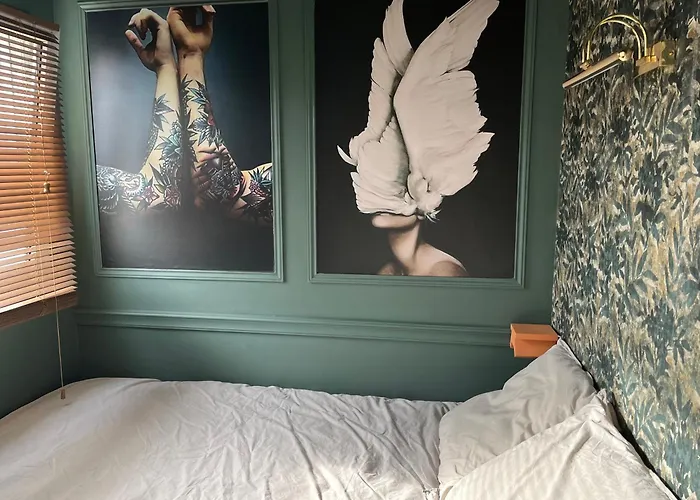 Le Boudoir De Longchamp * Suresnes